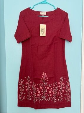 NWT Women's Burgundy Embroidered Shift Dress